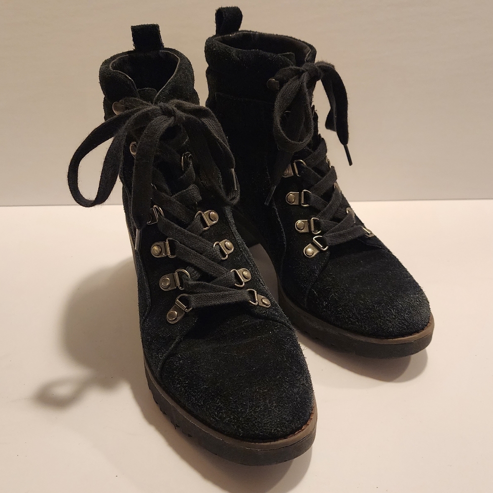 CASLON Jadey Water Resistant Bootie